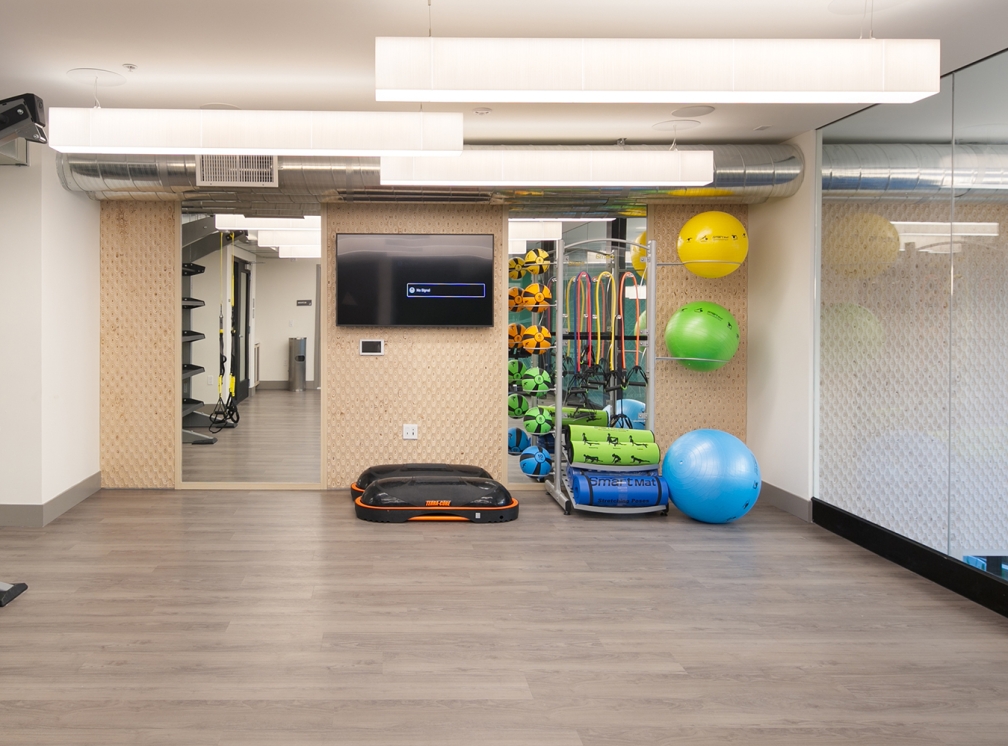 Fitness Studio Stanford Cardinal Apartments