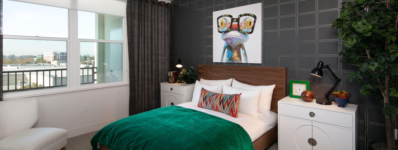 Bedroom frog artwork